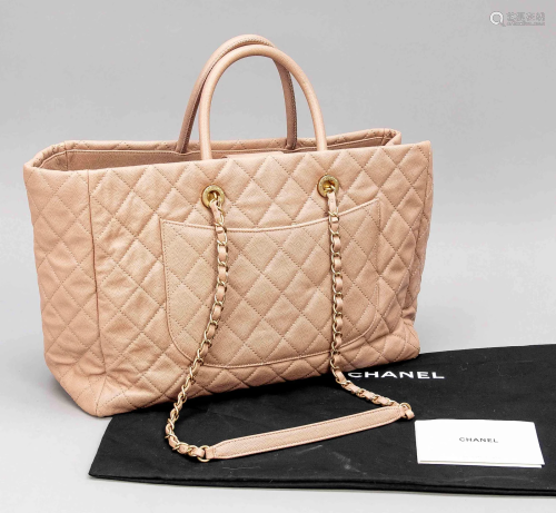 Chanel, Quilted Shopper, powde