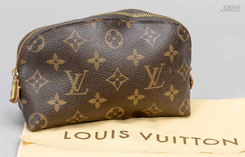 Louis Vuitton, small vintage m