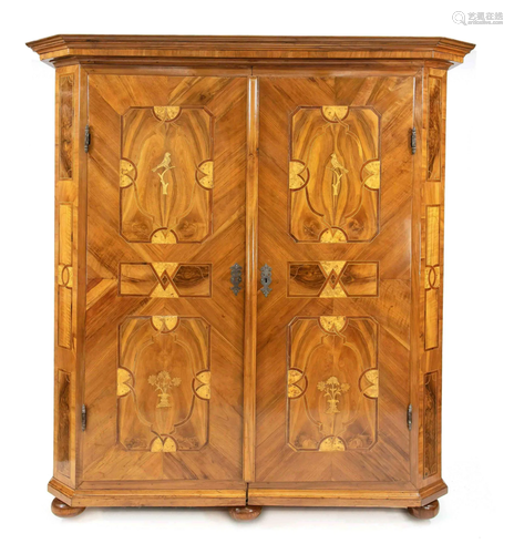 Baroque hall cupboard from ari