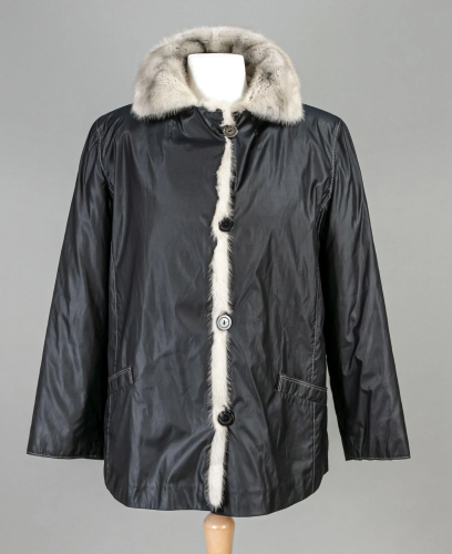 Ladies jacket with mink lining