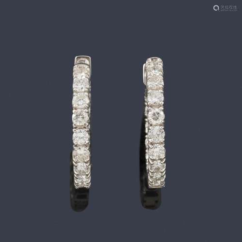 Creoles with a band of diamonds of approx. 3.00 ct…