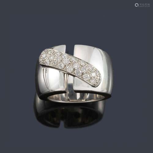 Wide ring with a diagonal band in pavé diamonds se…