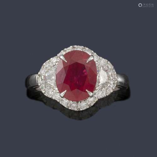 Ring with oval cut ruby ​​of approx. 3.50 ct with …