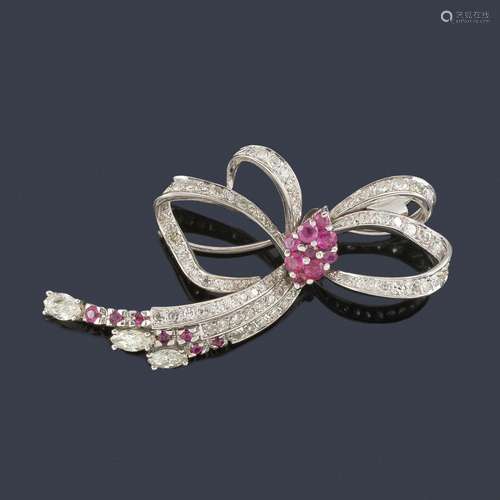 Brooch in the form of a bow with rubies of approx.…