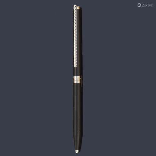 St. DUPONT Classique ballpoint pen, Paris. …