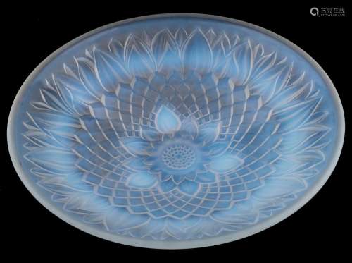 A French Art Deco opalescent floral glass bowl, circa 1930, ...