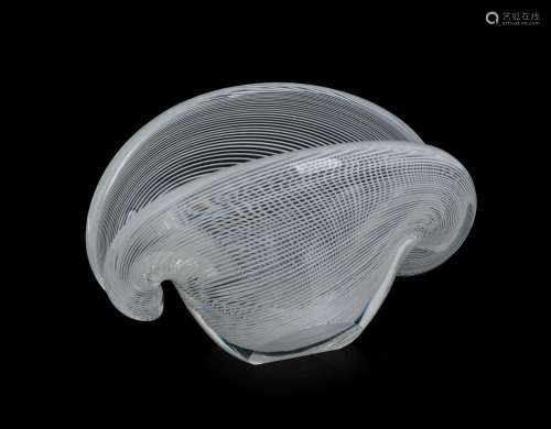 VENINI Filigrana "Clam" bowl designed by TYRA LUND...