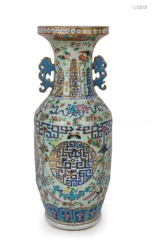 A large and impressive Chinese Canton porcelain vase decorat...