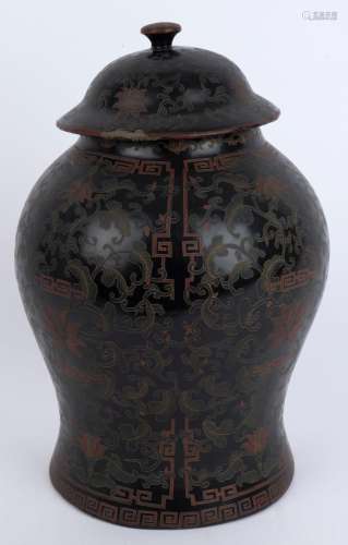 A Chinese lacquered lidded jar, Qing Dynasty, 18th/19th cent...