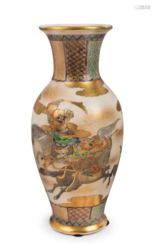 SATSUMA Japanese earthenware mantel vase with samurai battle...