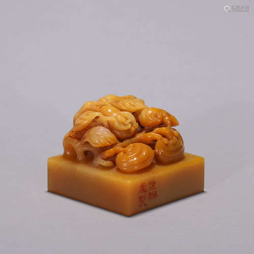 A tianhuang Shoushan soapstone lucid ganoderma seal