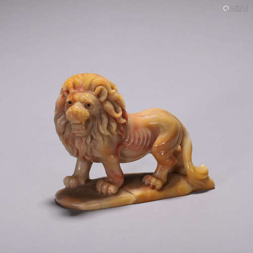 A Shoushan ross quartz lion ornament