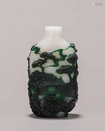 A landscape patterned glass snuff bottle