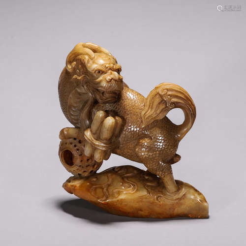 A Shoushan soapstone qilin ornament