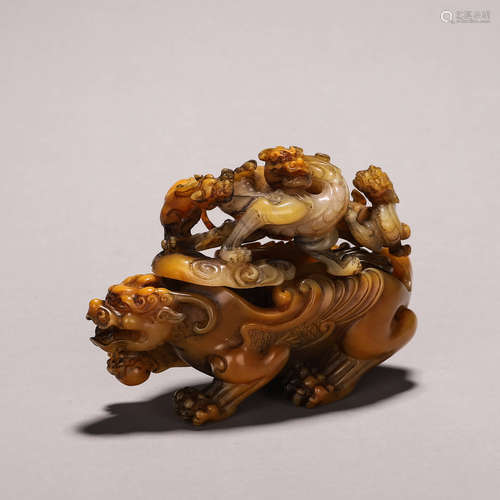 A tianhuang Shoushan soapstone dragon incense burner