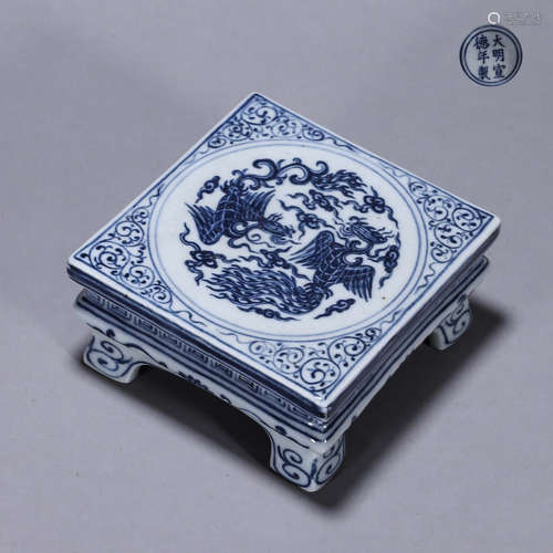 A blue and white phoenix bird porcelain table