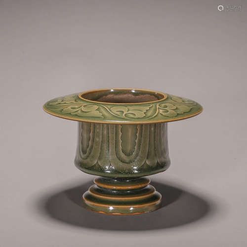 A Yaozhou kiln flower carved porcelain censer