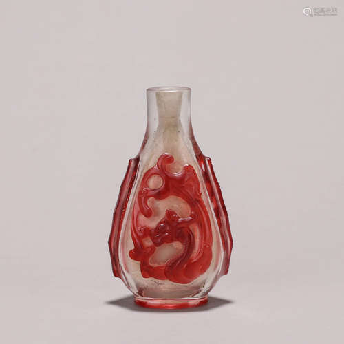 A dragon patterned glass snuff bottle