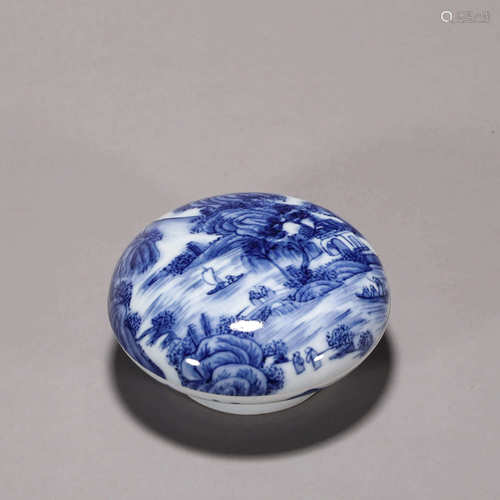 A blue and white landscape porcelain box