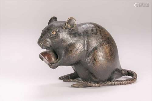 A Japanese bronze rat