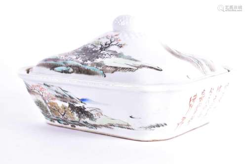 A Chinese porcelain tureen and cover