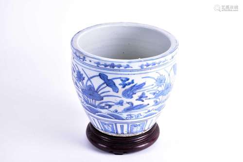 A Chinese blue & white duck & lotus vase