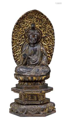 Une sculpture japonaise en paquets dorés du Bouddha Amitabha...
