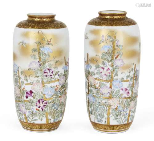 Une paire de vases japonais Kutani, 19ème siècle, de forme o...