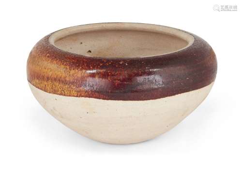 Bol en poterie chinoise à glaçure ambrée, dynastie Tang, la ...