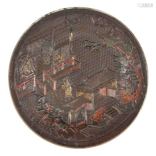 Un plat en laque chinois, 18e/19e siècle, sculpté d'une impé...