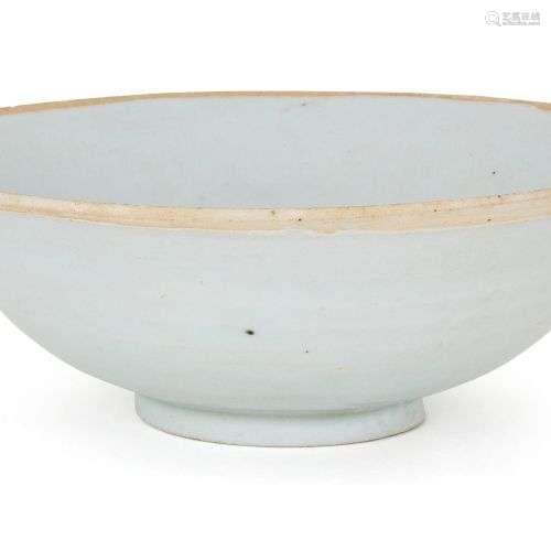 Un bol qingbai en porcelaine chinoise, dynastie Yuan, de for...