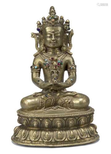 Figurine sino-tibétaine en bronze ornée de bijoux représenta...