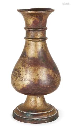 Vase chinois en bronze en forme de poire, yuhuchunping, XVII...