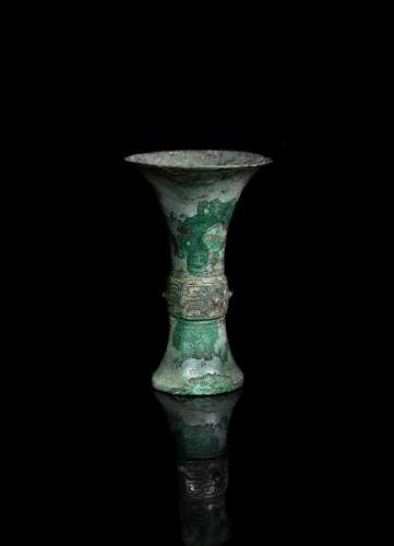 A fine Chinese bronze ritual wine vessel Shang Dynasty