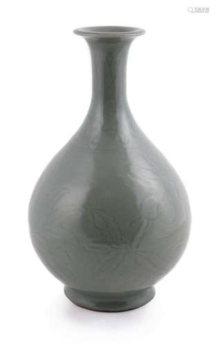 A Chinese longquan celadon bottle vase