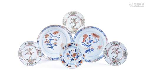 A pair of Chinese Imari circular dishes