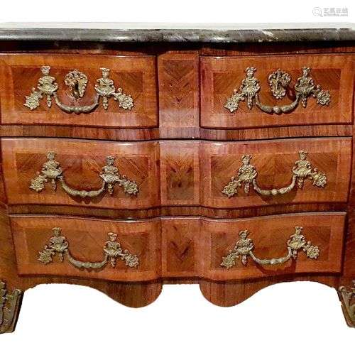 BELLE COMMODE ARBALETTE