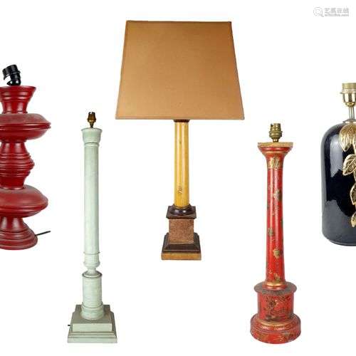 SUITE DE 7 PIEDS DE LAMPES