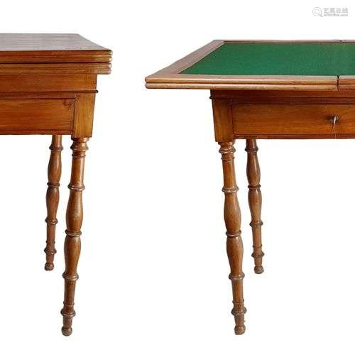 TABLE A JEUX 19ème SIECLE