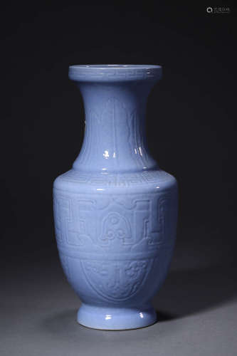 清 藍釉模印饕餮紋盤口瓶