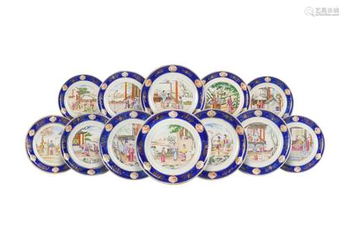 A SET OF TWELVE CHINESE FAMILLE ROSE PORCELAIN PLATES.