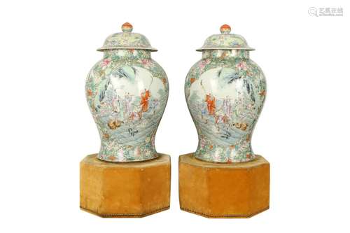 A PAIR OF FAMILLE ROSE MILLEFLEUR VASES AND COVERS.