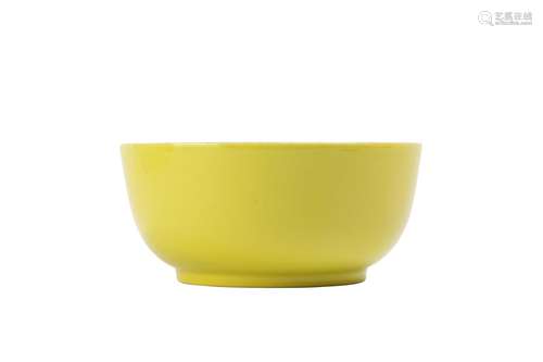 A CHINESE LEMON YELLOW-GLAZED BOWL.