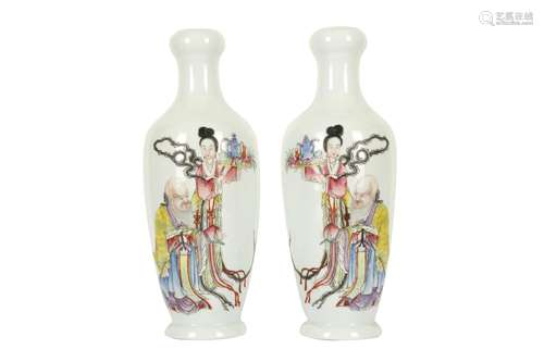 A PAIR OF CHINESE FAMILLE ROSE 'IMMORTALS' VASES.