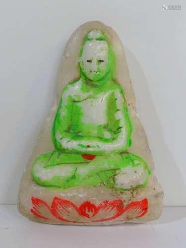 Amulette en marbre représentant Bouddha assis en vajrasana d...
