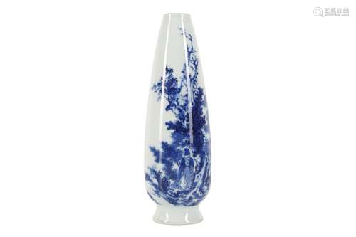 A CHINESE BLUE AND WHITE VASE.