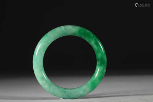 Green Jade bracelet from Qing