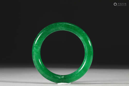 Green Jade bracelet from Qing