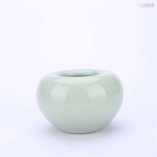 Green Glazed Pot in Apple form from Qing