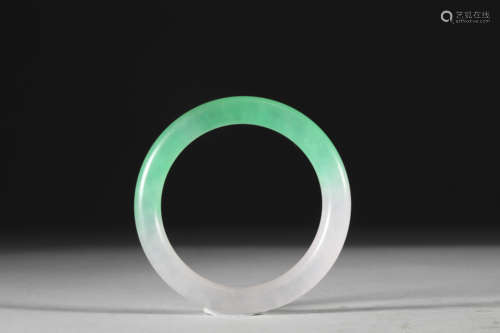 Green Jade bracelet from Qing